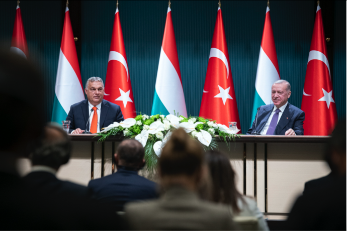 Orbán és Erdoğan nagy egyetértésben – Fotó: MTI/Miniszterelnöki Sajtóiroda/Benko Vivien Cher