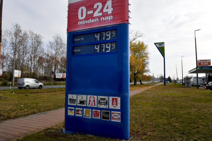 Az OMV Nagykőrösi úti üzemanyagtöltő-állomása Budapesten 2021. november 15-én – Fotó: Koszticsák Szilárd / MTI