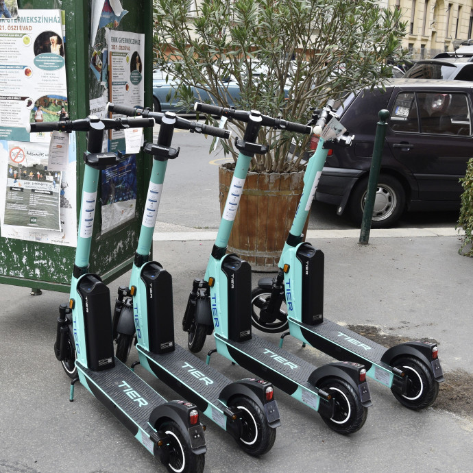 Saját magát buktatja le a Budapesten és Siófokon is aktív e-rolleres cég