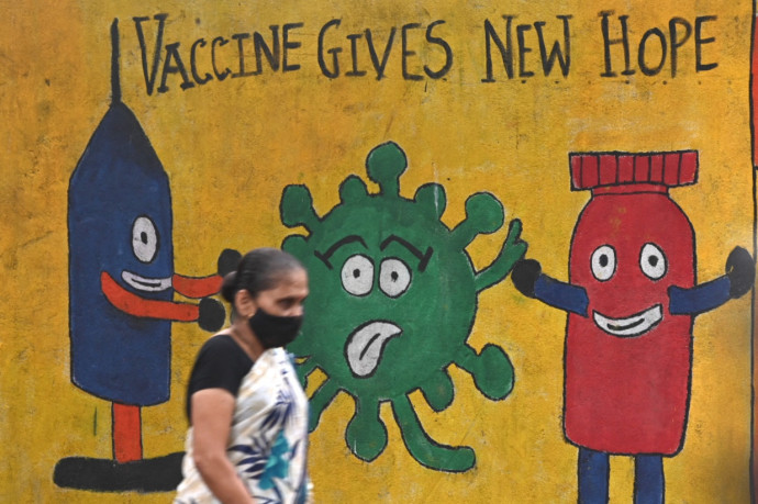 Néhány amerikai cégnél drágább egészségbiztosítást kell fizetnie annak a dolgozónak, aki nem oltatja be magát