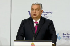 Orbán Viktor: Soha nem volt olyan migrációs nyomás alatt az EU, mint most