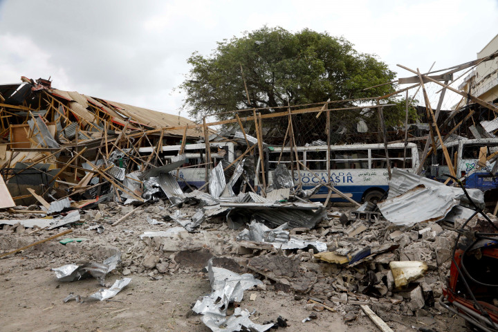 A merénylet helyszíne Mogadishuban – Fotó: Feisal Omar / Reuters