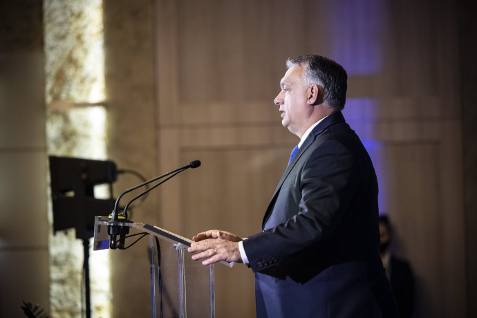 Orbán Viktor beszédet mond az Aktív Magyarország Korszaknyitó Konferencia 2021 elnevezésű siófoki rendezvényen 2021. november 25-én – Fotó: Fischer Zoltán / Miniszterelnöki Sajtóiroda / MTI
