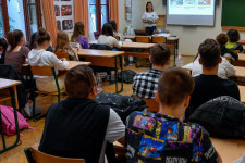 Nem a járvány, hanem a kormány miatt került csapdába az oktatás