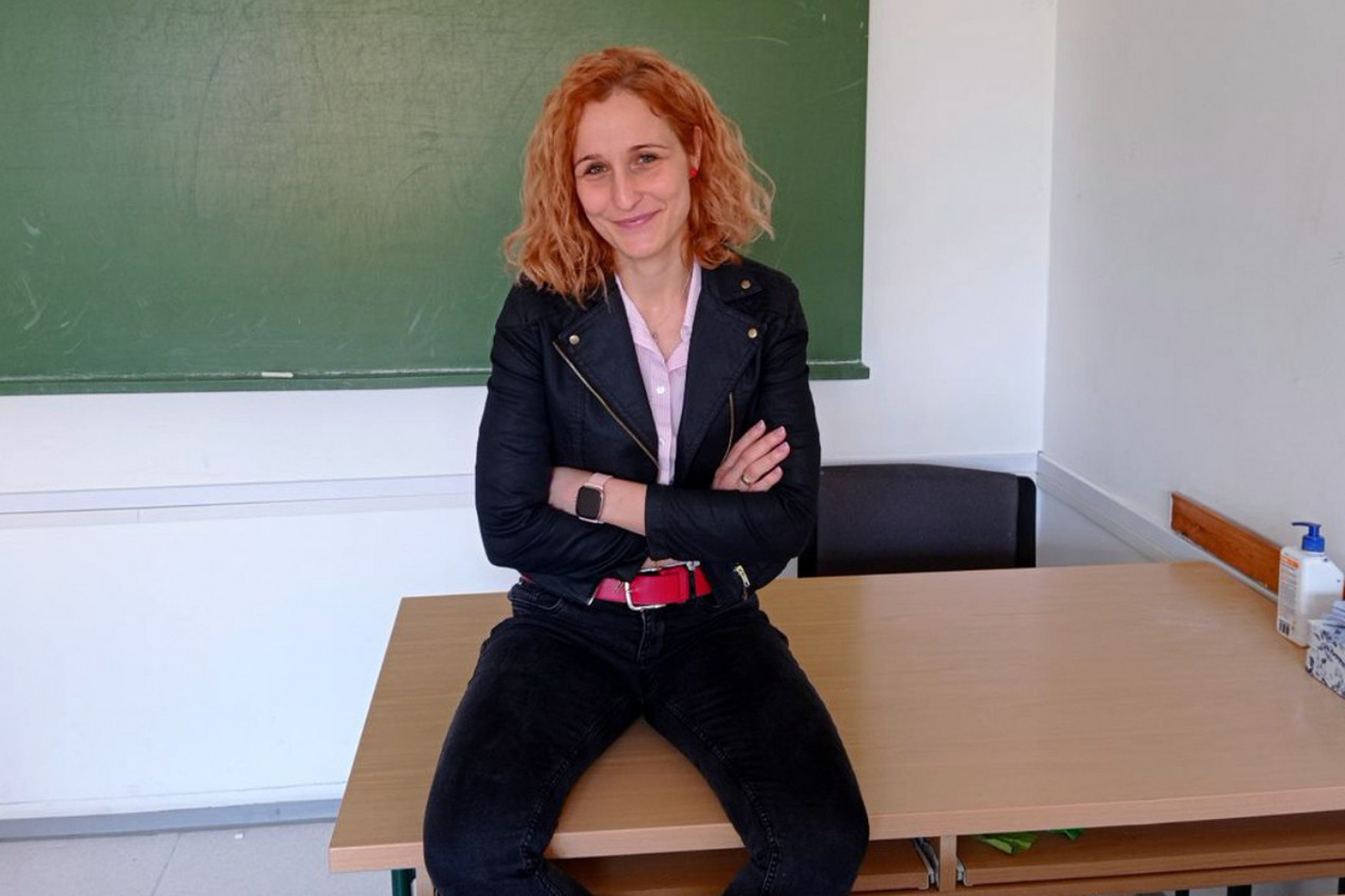 A győri tanárnő a diákjainak csinált videókat, a végén már a fél ország vele tanult