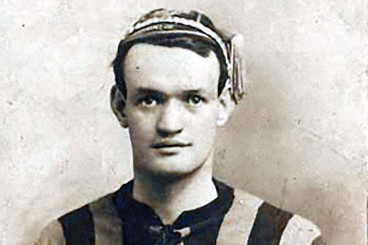 Az ír futballedző, aki csodát tett a Betisszel, megmentette a Barcelonát, és kicsinálta a családját