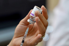 Januártól szabadon kivihetik a gyártók az EU-ban előállított vakcinákat
