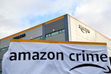 Európa-szerte sztrájkolnak az Amazon dolgozói a Black Friday napján