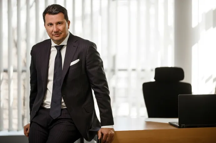 December 1-től Barna Zsolt lesz a bankholding vezérigazgatója, a leváltott Vida József továbbra is a csoportban marad