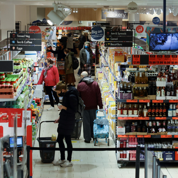 A díjnyertes cikksorozat, amiért kipakoltatták kollégánk táskáját a strasbourgi Lidlben