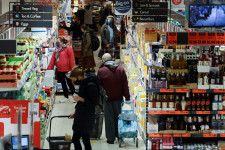 A díjnyertes cikksorozat, amiért kipakoltatták kollégánk táskáját a strasbourgi Lidlben