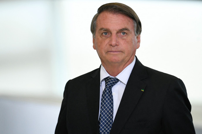 Vizsgálják a brazil elnököt, aki szerint a vakcinák növelik az AIDS esélyét