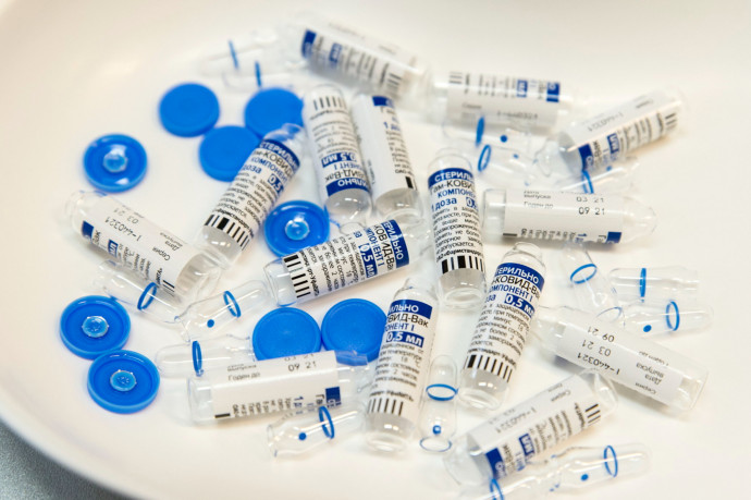 Nem elfogyott, hanem lejárhatott a fel nem használt orosz vakcina Magyarországon