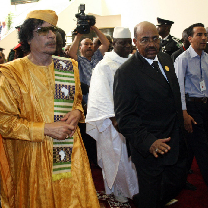 Amerikai bankok tudtával fosztogathatta országát a líbiai diktátor