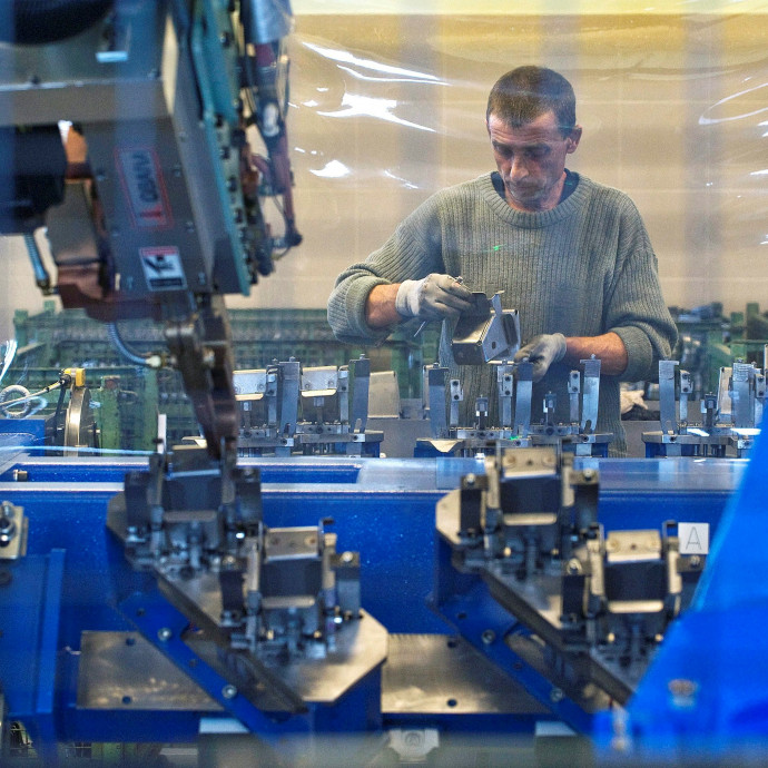 A magyar cégeknek és dolgozóiknak lesz a legkeményebb menet az autóipar átalakulása