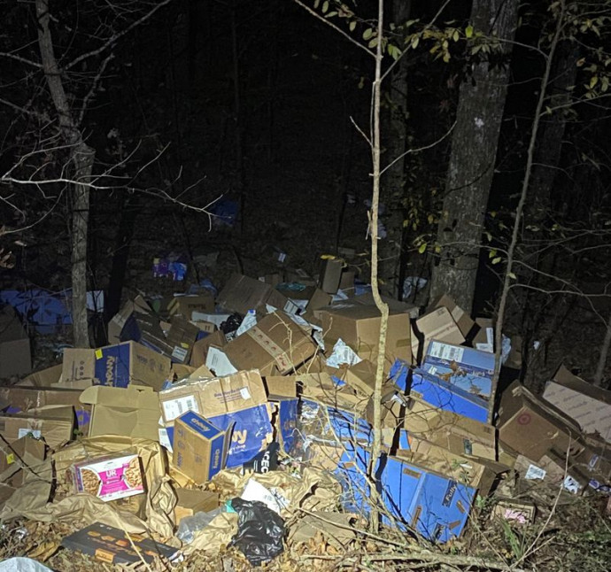A csomagokat egy Hayden nevű kisváros közelében találták meg – Fotó: Blount County Sheriff's Office