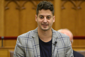 Ungár Péter vezeti az LMP ellenzéki listán belüli listáját