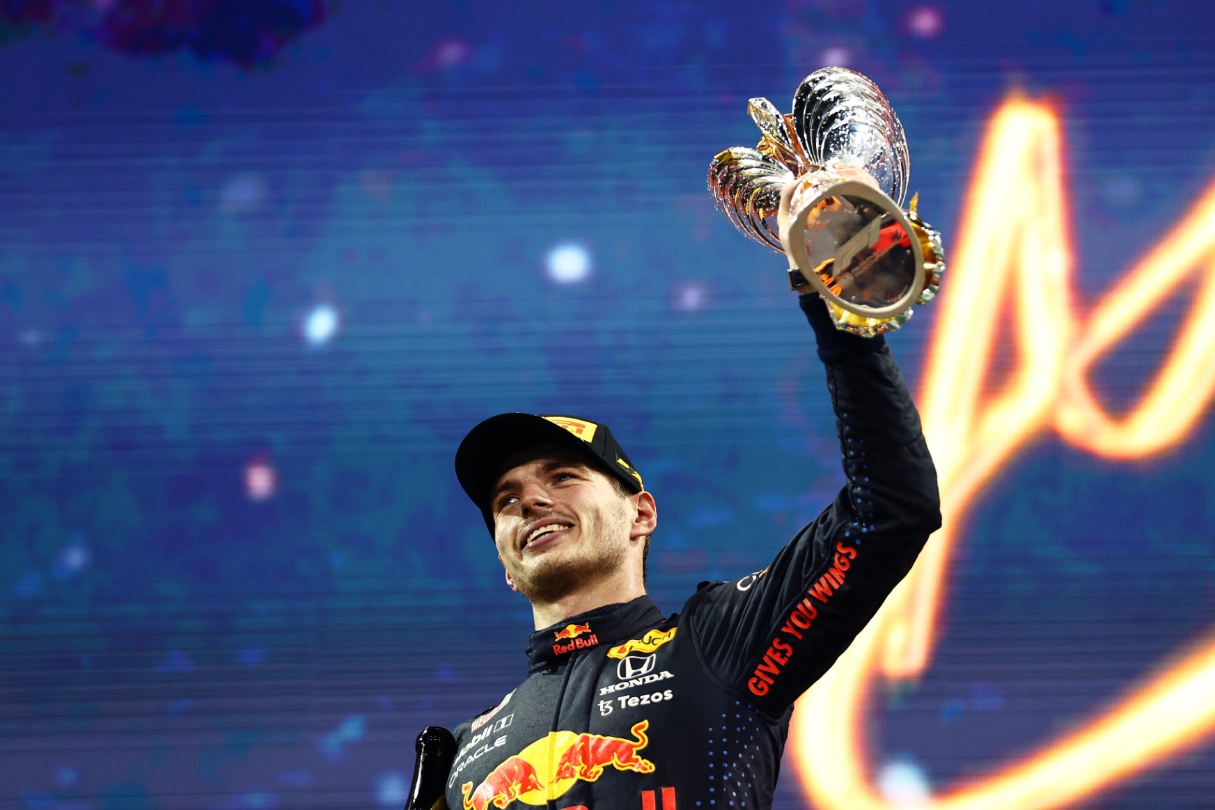 Utolsó körös előzéssel nyerte meg a világbajnokságot Max Verstappen