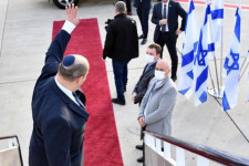 Izraeli miniszterelnök először jár hivatalos úton az Egyesült Arab Emírségekben