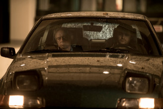 Saját nagyapját verték át az unokázós csalók, thrillert faragott belőle az Oscar-díjas magyar rendező