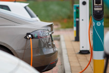 Egyelőre leginkább a fogyasztók elvárásai miatt próbálnak zöldülni a cégek