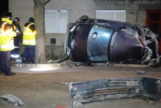 Hét menekült meghalt, miután autósüldözést követően háznak csapódott egy autó Mórahalmon