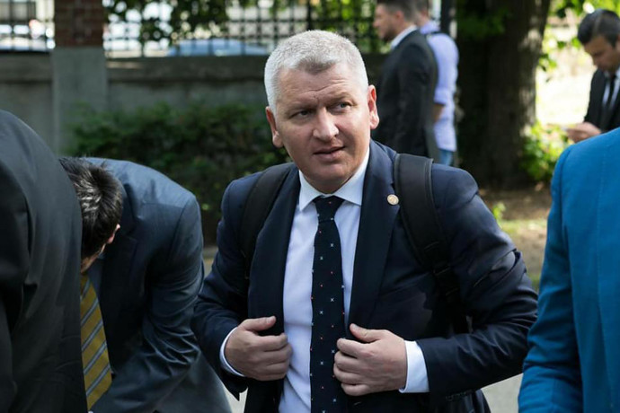 Lemondott a plágiumbotrányba keveredett román miniszter