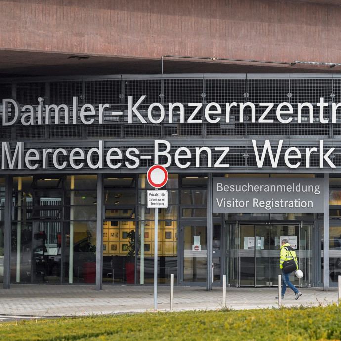 Több mint kétmillió forintnak megfelelő éves prémiumot kapnak a Mercedes németországi dolgozói