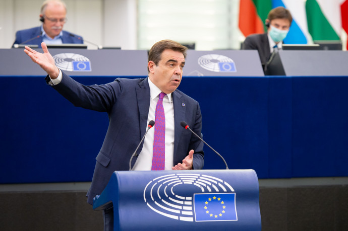 Margarítisz Szkínasz, az Európai Bizottság alelnöke az Európai Parlament szerda esti vitáján – Fotó: Brigitte Hase / Európai Parlament