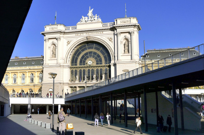 Fokozatosan újraindul a vonatforgalom a Keleti pályaudvaron