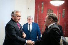 Orbán Viktor nem tesz le róla, hogy 2029-30-ban elinduljon Paks II kereskedelmi üzeme