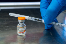 Portfolio: Magyarország ismét tárgyal az EU-val a Pfizer-vakcinák beszerzéséről az omikron miatt