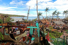 270 km/h-s széllökésekkel csapott le a szupertájfun a Fülöp-szigetekre, legalább 31-en meghaltak