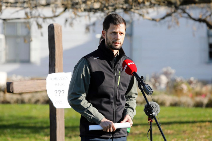 Mozgalmi működésre akar átállni a Párbeszéd