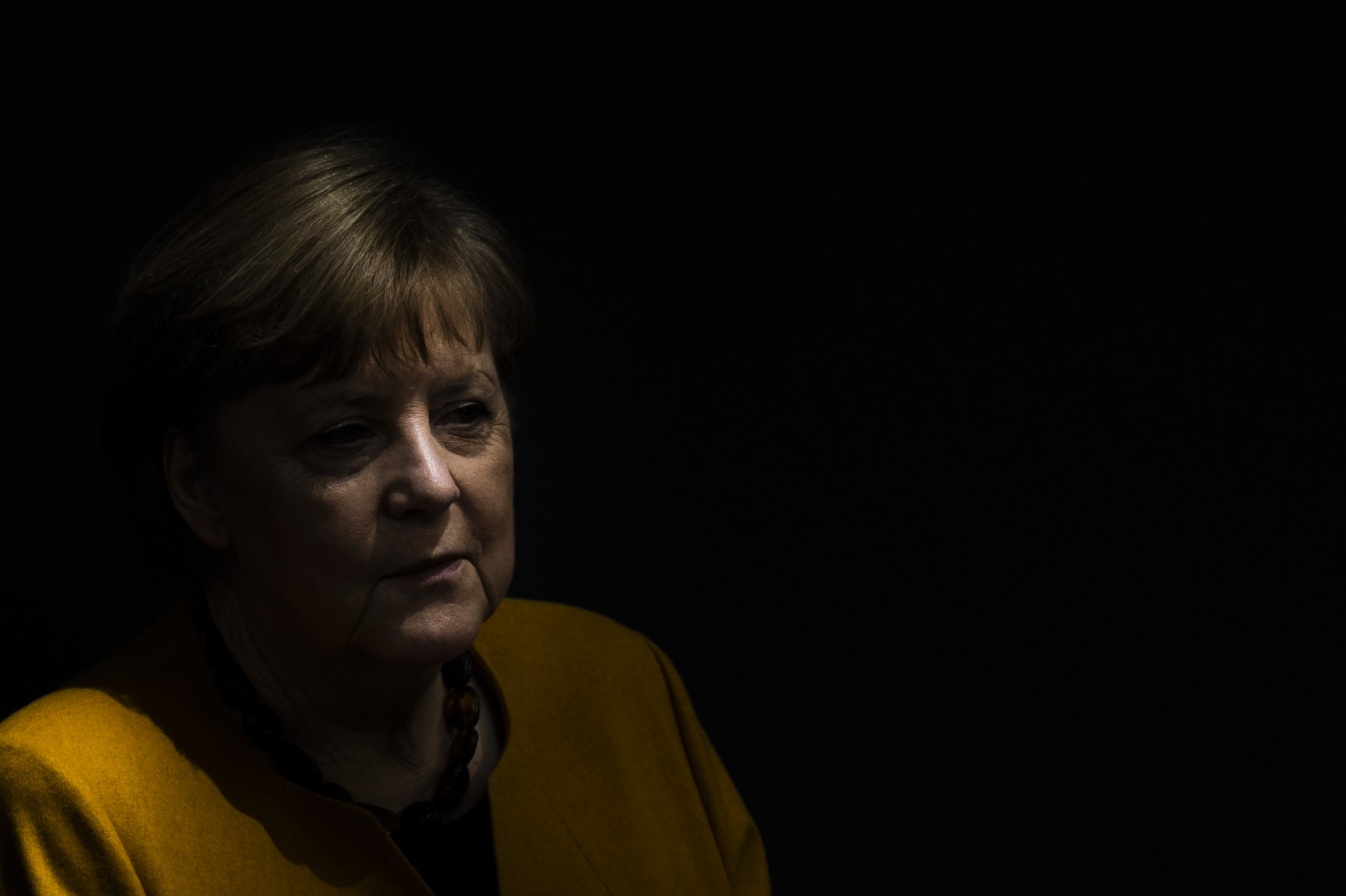 Angela Merkel német kancellárt kérdezik a berlini Bundestagban, 2021. március 24-én – Fotó: Florian Gaertner / Photothek / Getty Images