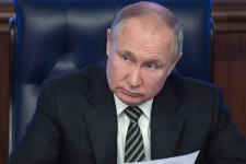Putyin kész „haditechnikai lépéseket tenni”, ha a NATO megjelenik Ukrajnában