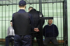 Belaruszban 18–20 év börtönbüntetésre ítéltek négy kormányellenes tüntetőt