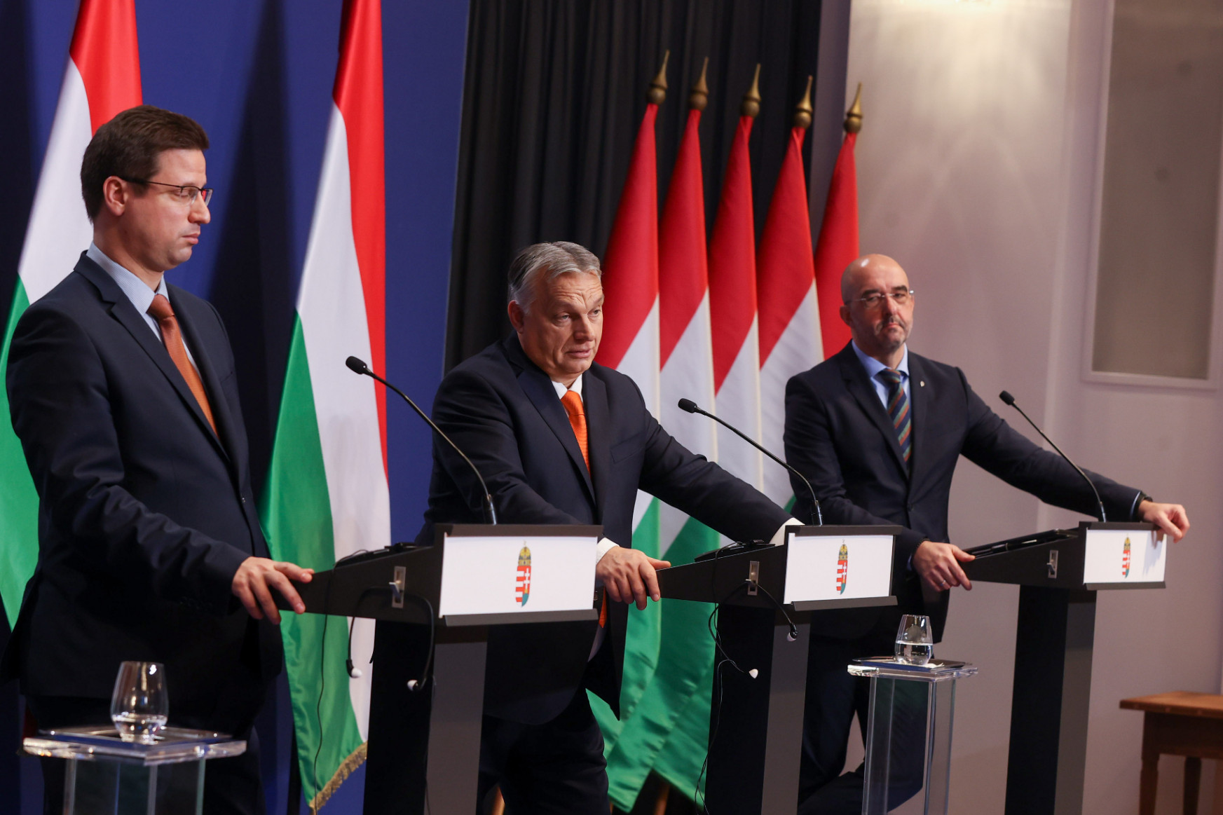 Orbán Viktor szerint azért veszünk újra Pfizer-vakcinát, mert született egy új uniós megállapodás. Az EU nem tud ilyenről
