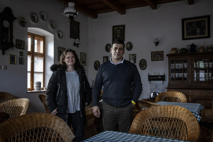 Sanyi a feleségével, Évával – Fotó: Huszti István / Telex