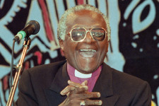 90 évesen meghalt Desmond Tutu, a dél-afrikai apartheid elleni küzdelem egyik főalakja