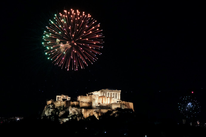 A világ több nagyvárosában lefújták a nagy újévi ünnepségeket