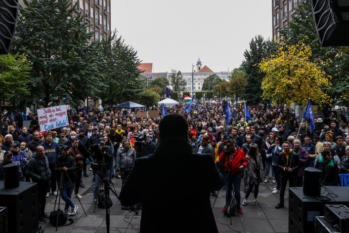 Medián: Az ellenzéki szavazók harmada szerint is a Fidesz nyeri a választást