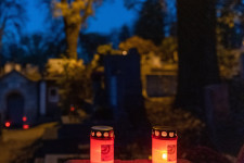 Egyszerűen meg lehetne oldani, hogy az özveggyé váló nyugdíjasok ne szegényedjenek el