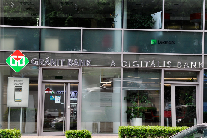 Január 1-jétől a Tiborcz Istvánhoz kerülő Gránit Bank számlájára kell utalni a vállalkozások kamarai hozzájárulását