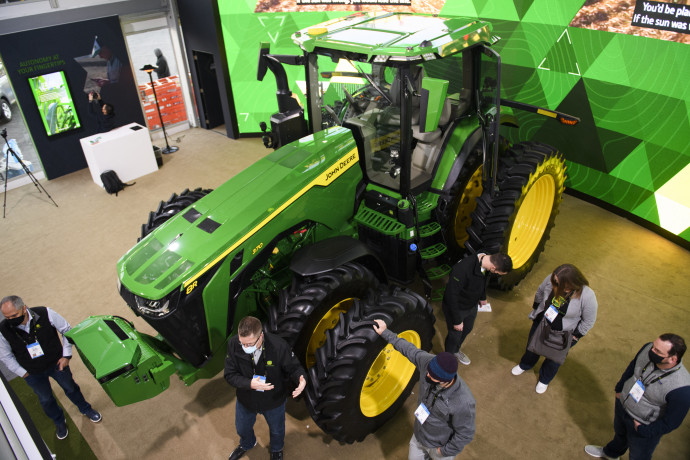 A John Deere 8R traktora. Fotó: AFP/Europress
