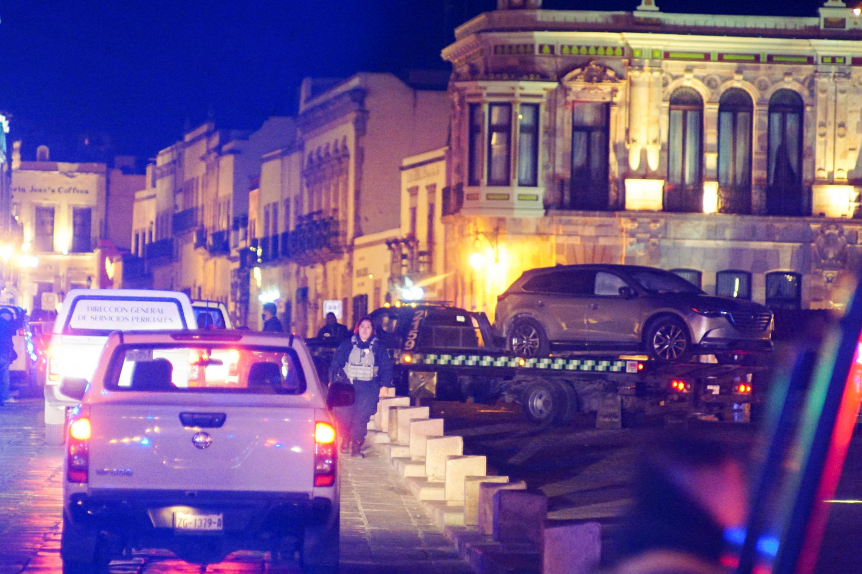 Holttestekkel teli furgont hagytak egy mexikói kormányzó irodája előtt
