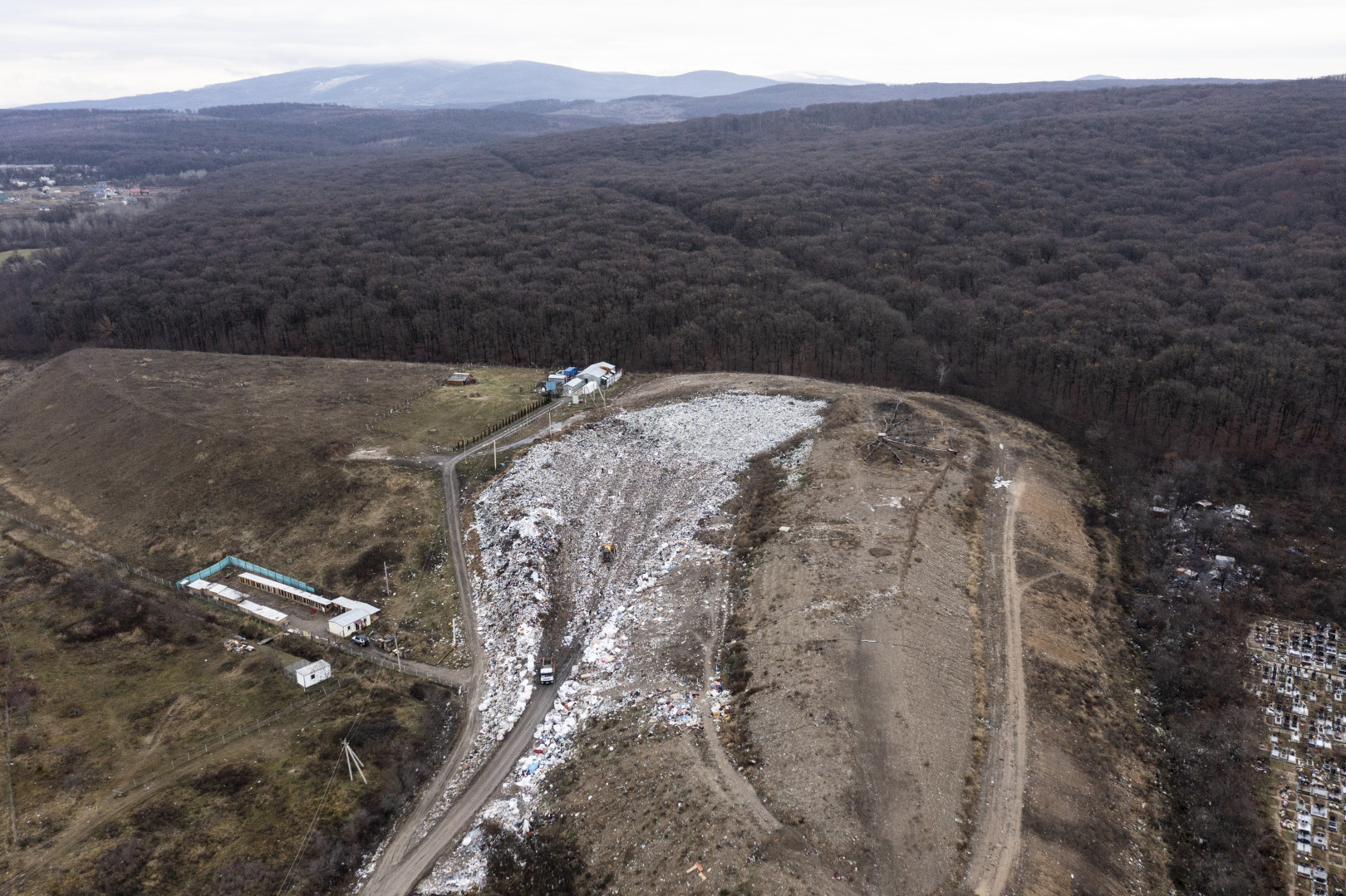 Uzhhorod's landfill will soon be full — Photo: János Bődey / Telex