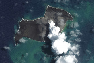 Telefonon és interneten is elérhetetlenné tette Tongát a 21. század legnagyobb vulkánkitörése