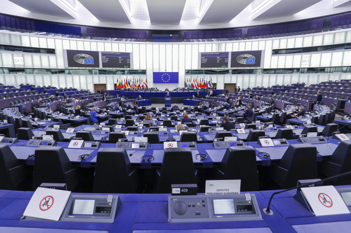 Az Európai Parlament strasbourgi ülésterme 2021. november 24-én – Fotó: Julien Warnand / Pool / AFP