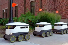 Önvezető áruszállító robotokat fognak tesztelni Debrecenben